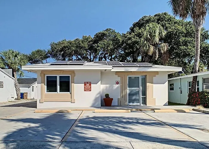 Steps From The Beach, Best Location, 2 Bdrm 2 Bth