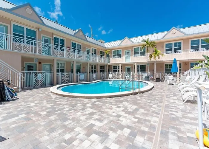 Clearwater Beach Suites 201 Condo